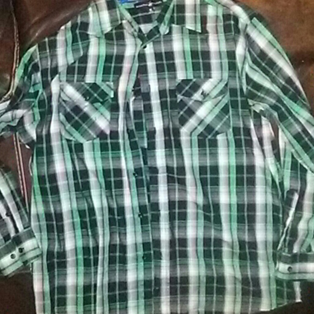 Long-sleeve button-up